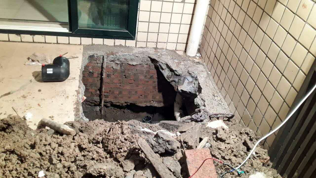 營(yíng)銷部:查漏組及時(shí)準(zhǔn)確探明書香府邸二次供水漏點(diǎn)獲好評(píng)