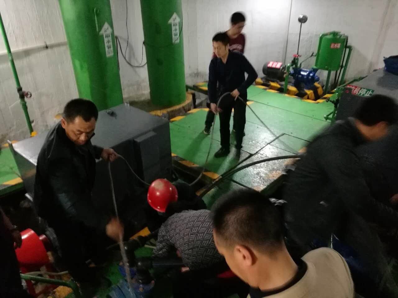 緊急啟用新建取水管 攻克低水位取水難題