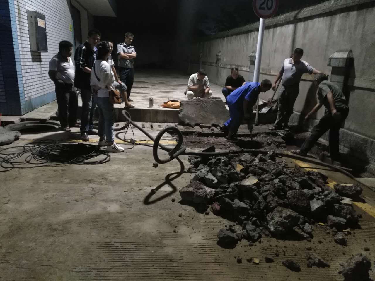 晝夜搶修 保證水質(zhì)達標