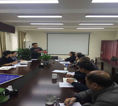 臨港公司營(yíng)銷(xiāo)部開(kāi)展安全知識(shí)和業(yè)務(wù)培訓(xùn)