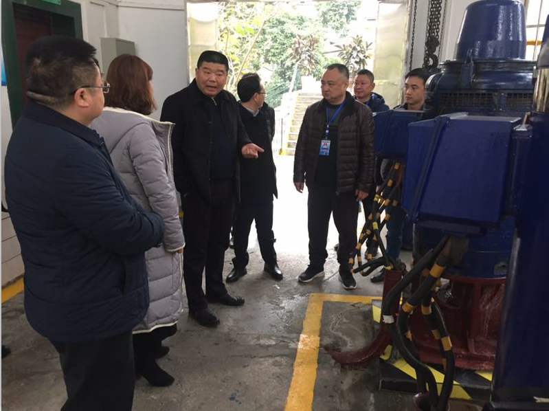 宜賓縣縣長(zhǎng)陳良云慰問水廠職工