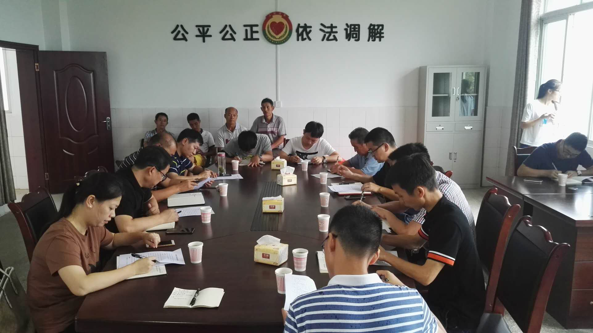 集團(tuán)公司黨委聚焦脫貧攻堅(jiān) 助推“三大活動”縱深落地