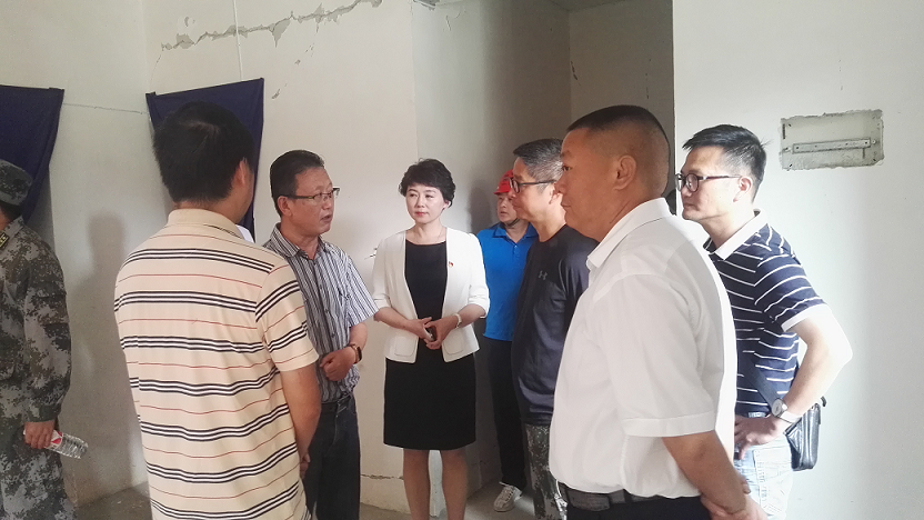 長(zhǎng)寧“6.17”地震臨時(shí)過(guò)渡安置房屋建設(shè)推進(jìn)會(huì)在珙縣召開(kāi)