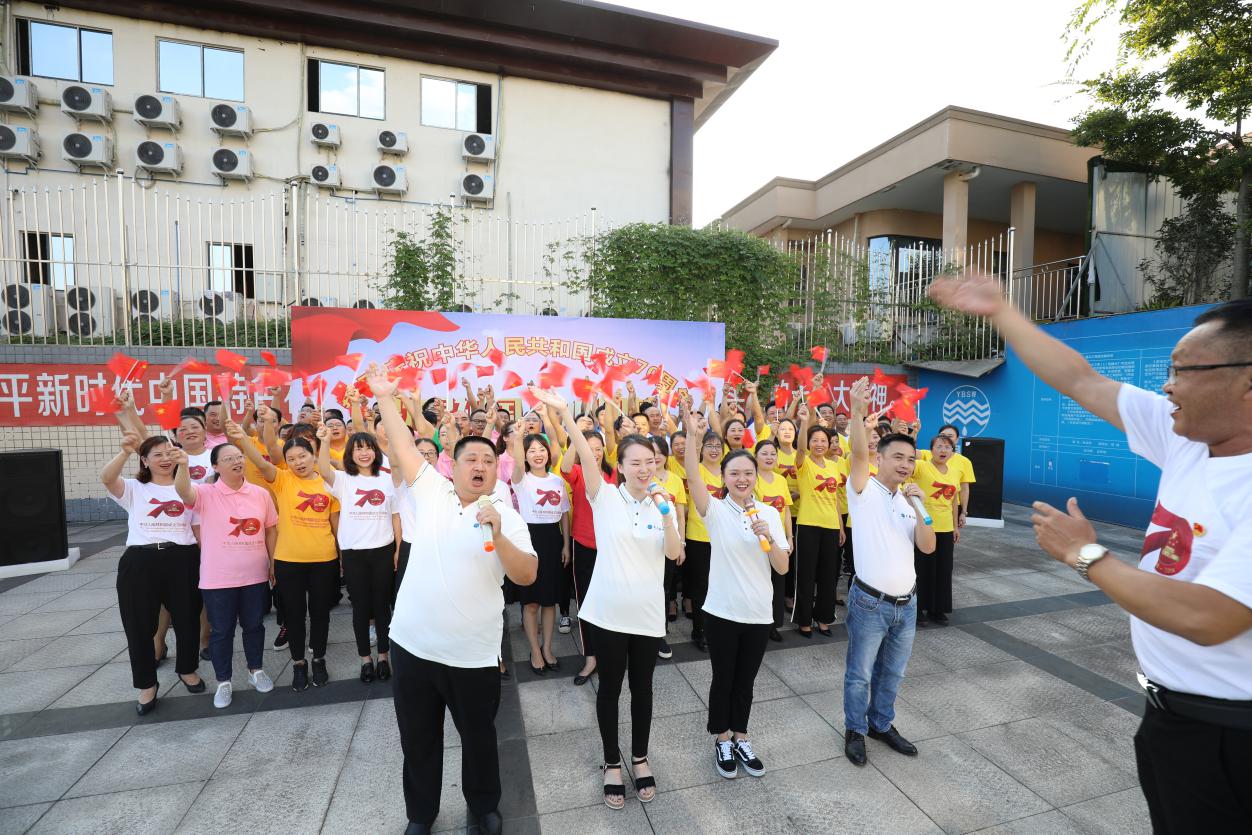 歌聲頌祖國(guó) 唱響中國(guó)夢(mèng)