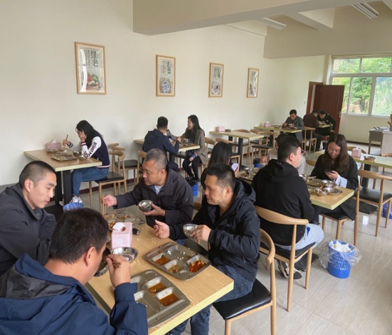 強監(jiān)督，重引導(dǎo)，杜絕“舌尖上的浪費”