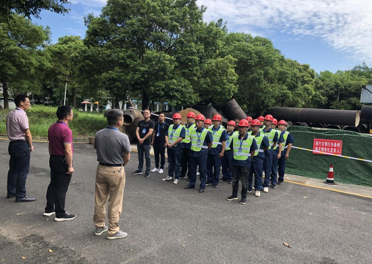 管網(wǎng)部開(kāi)展突發(fā)性爆管應(yīng)急演練