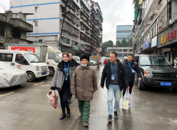 節(jié)前慰問送溫暖，情系下渡口社區(qū)困難群眾
