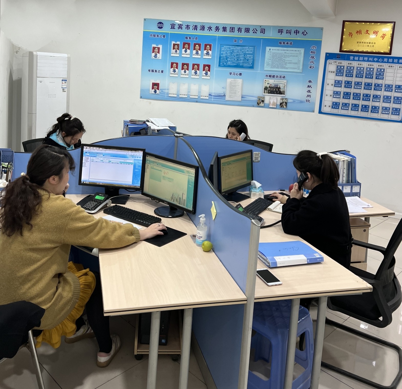 致敬半邊天，熱線崗位展風(fēng)采