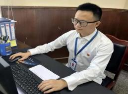 《榜樣在身邊》系列報道——羅林、饒錫兵 不用揚(yáng)鞭自奮蹄 人生逐夢正當(dāng)時