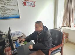 《榜樣在身邊》系列報道——莫正平、梁元 恒心堅守鑄典范，砥礪前行綻光芒